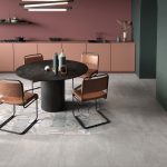 CONCRETE ASH 60X60 + PLAY CONCRETE RETRO MIX 20X20 + WIDE&STYLE RAINBOW LAMPONE 120X270